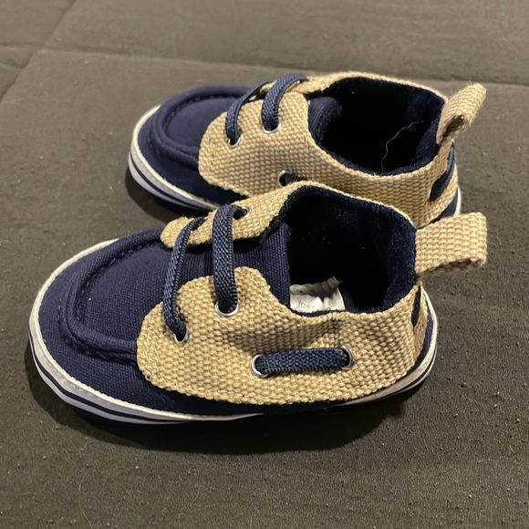 BRAND NEW ⭐️
Carters baby slip on shoes - Picture 2 of 6